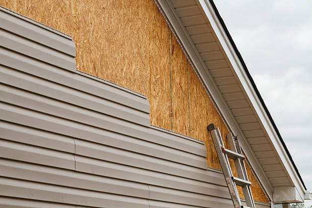 Professional Emergency Siding Repair technician working in Cornelius, NC